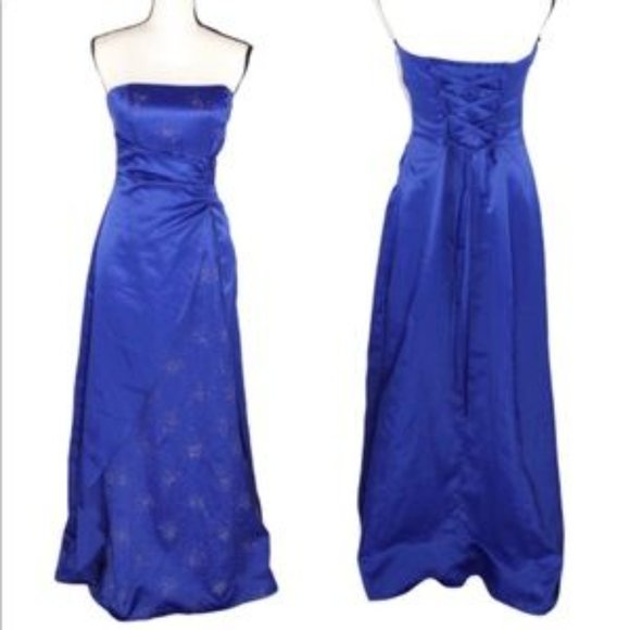 ZUM ZUM BY NIKI LIVAS CORSET GOWN. - Picture 2 of 9